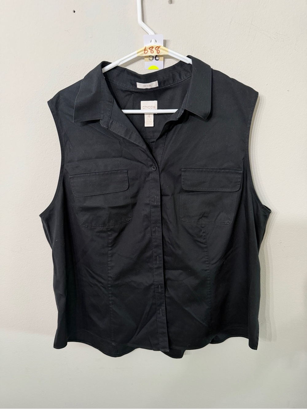 Women’s Chico’s Size 4 Black Sleeveless Button Front Utility Blouse Plus